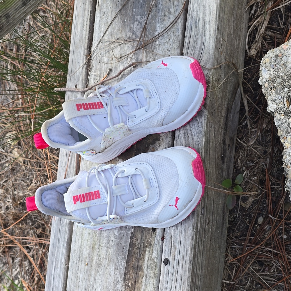 Shoes - Picture 3 of 4